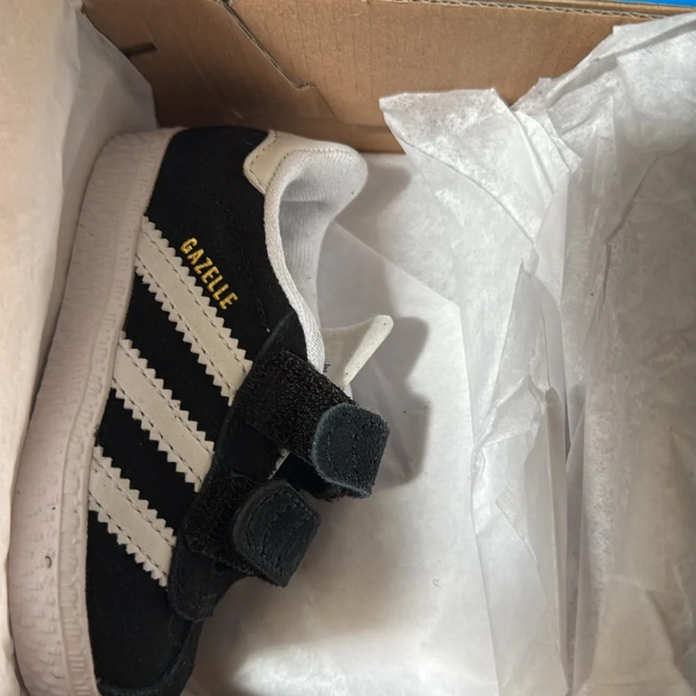 Adidas Gazelle CF I Baby Size 4K Black/White Sneakers  Velcro  •New With Tags•